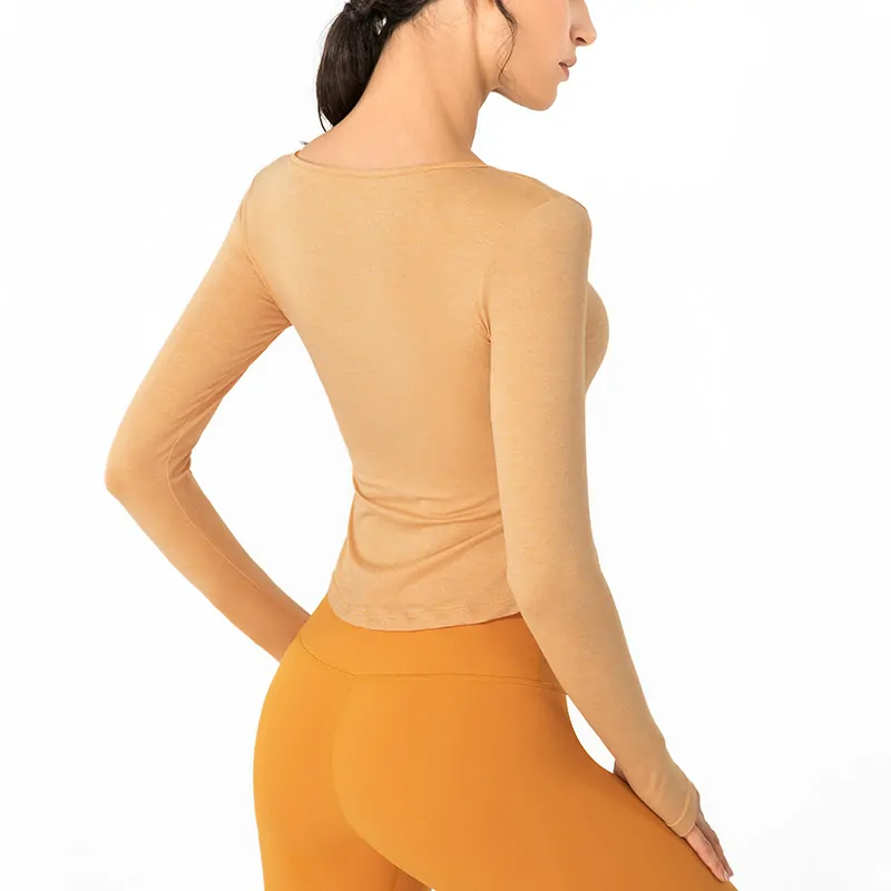 Second-Skin V-Neck Top: A Streamlined Layer for Cool Weather Running & Yoga - 图片 3