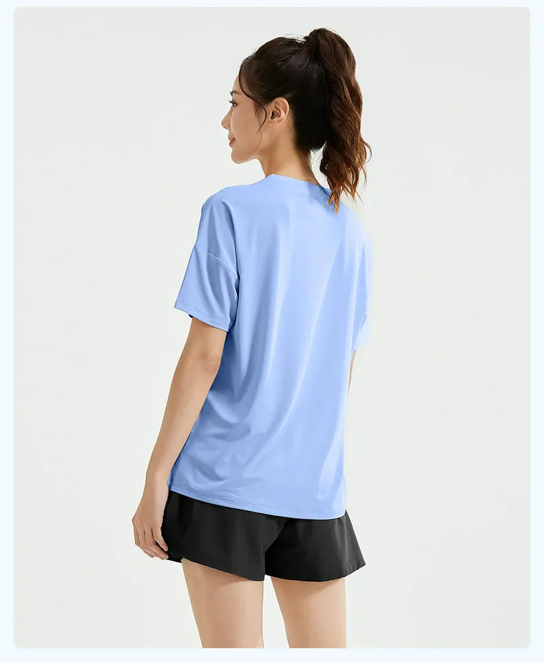 2-in-1 Oversized Cover-Up Set – Side-Slit Tee & No-Sheer Shorts for Running & Casual Training - 图片 5